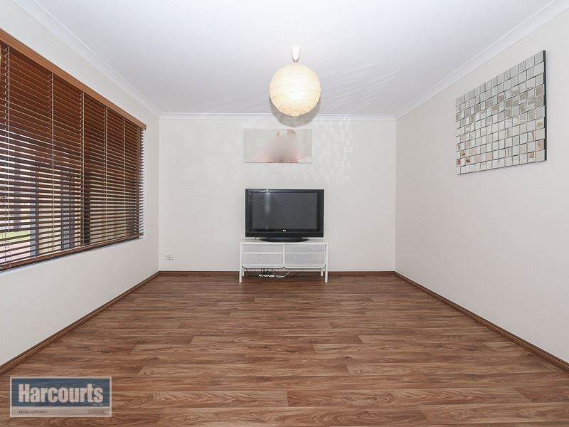 376 Wentworth Parade, Success WA 6164