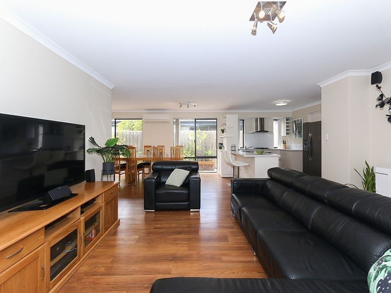 198 Tapper Road, Atwell WA 6164