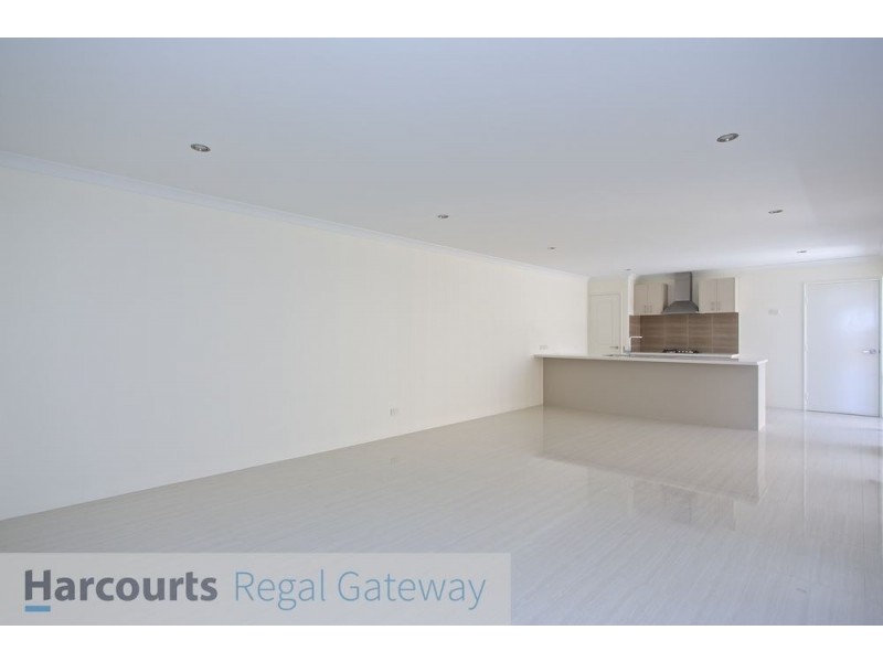 53 Bellingham Road, Hammond Park WA 6164