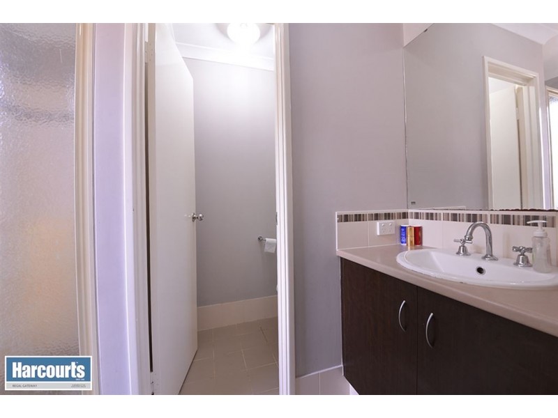 21 carnation Street, Canning Vale WA 6155