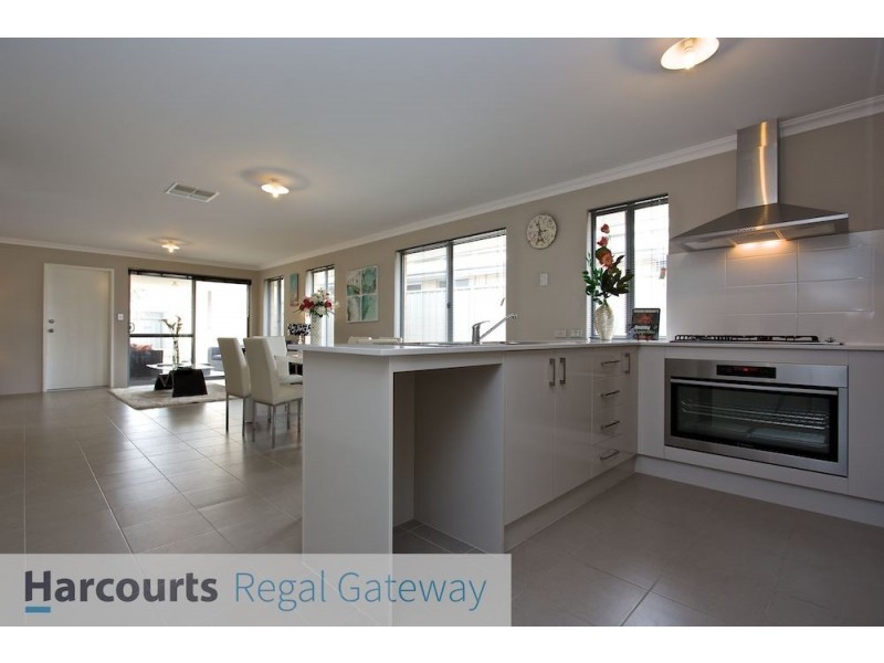 14 Finchley Way, Wellard WA 6170