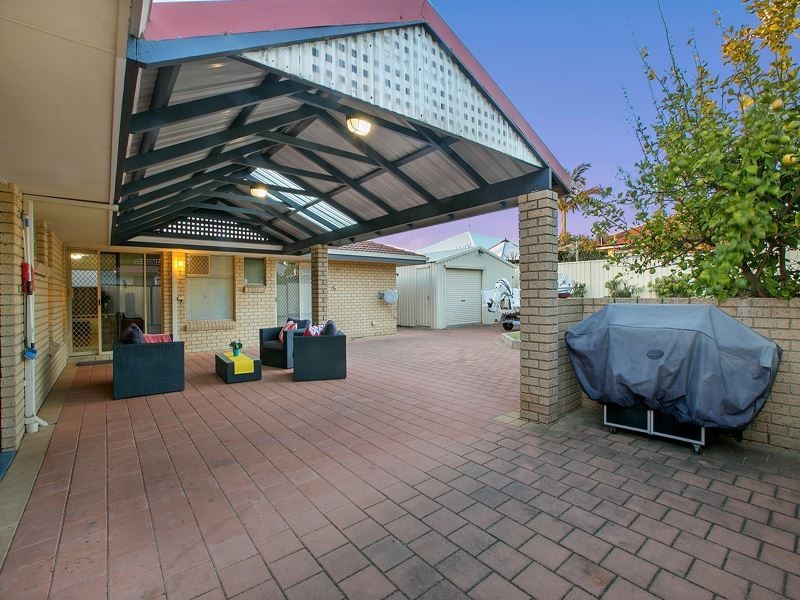 28 Donnelly Gardens, Dudley Park WA 6210