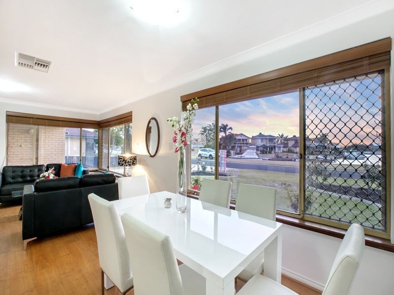 28 Donnelly Gardens, Dudley Park WA 6210