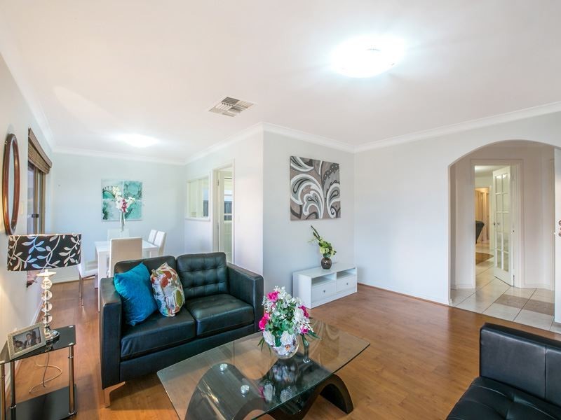 28 Donnelly Gardens, Dudley Park WA 6210