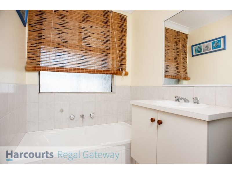 12 Ballard Mews, Success WA 6164