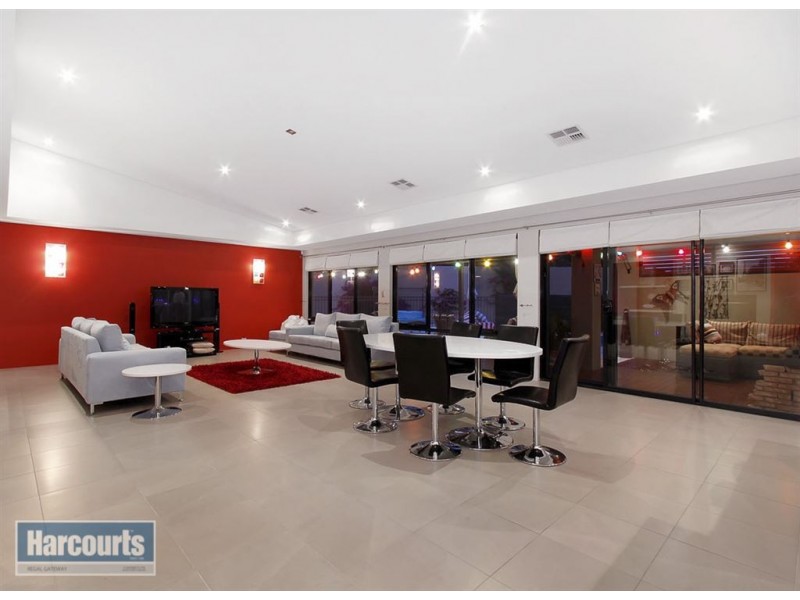 1 Treeline Parade, Southern River WA 6110