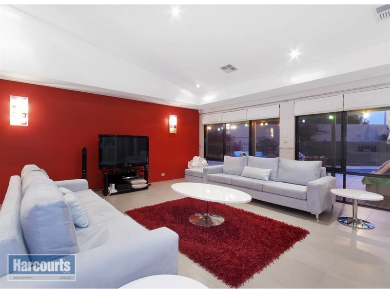 1 Treeline Parade, Southern River WA 6110