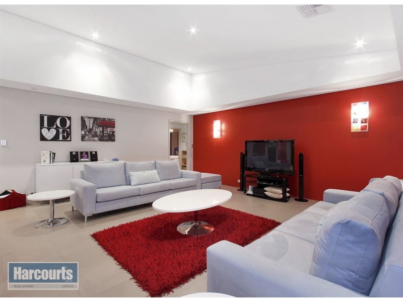 1 Treeline Parade, Southern River WA 6110