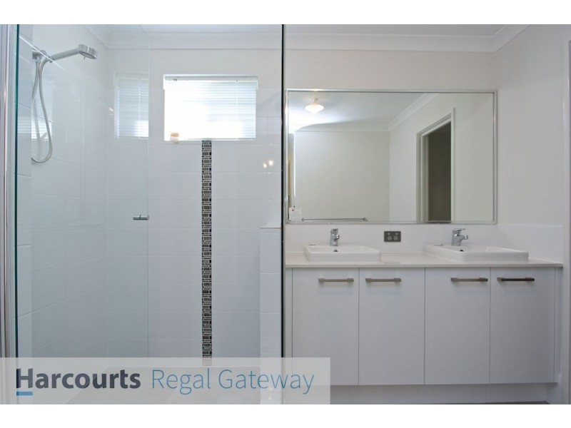 7 Ryhill Crescent, Wellard WA 6170