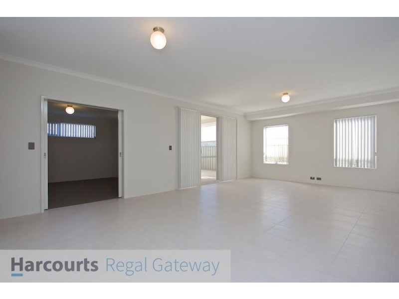 7 Ryhill Crescent, Wellard WA 6170