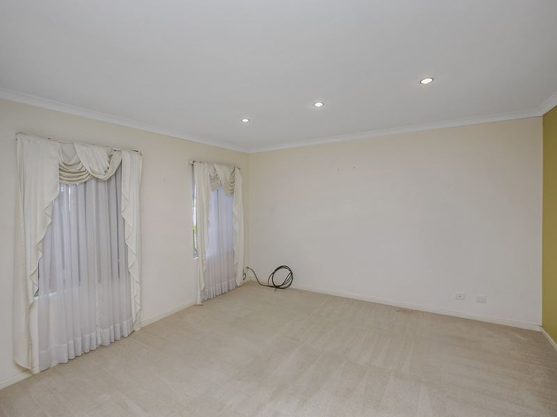 8 Conn Heights, Success WA 6164