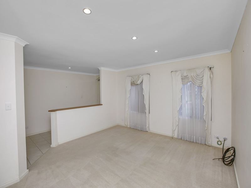 8 Conn Heights, Success WA 6164