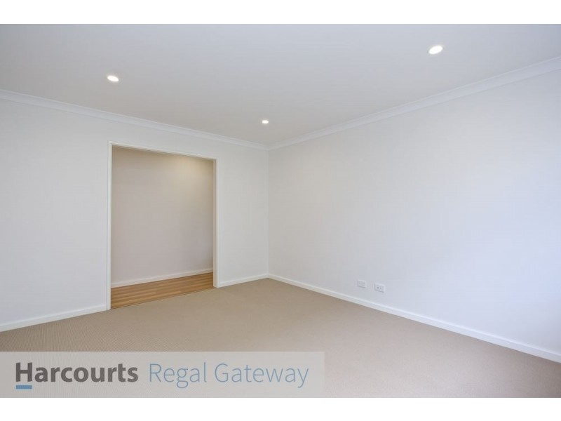 8 Richmond Entrance, Success WA 6164