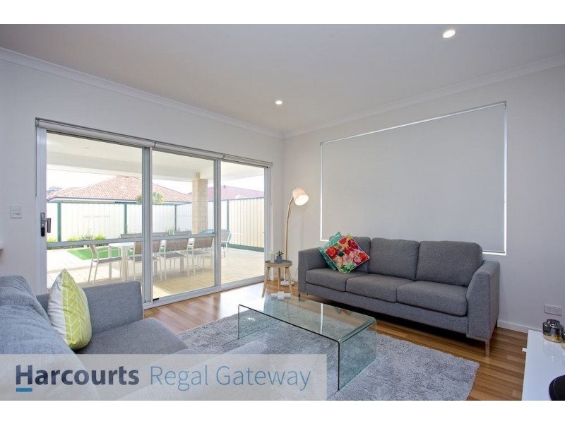 8 Richmond Entrance, Success WA 6164
