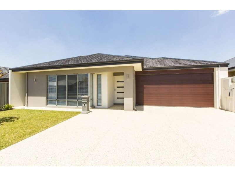11 Bindarri Grove, Wandi WA 6167