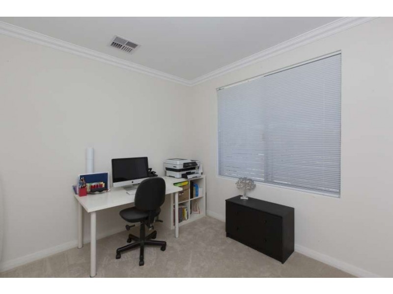 11 Bindarri Grove, Wandi WA 6167