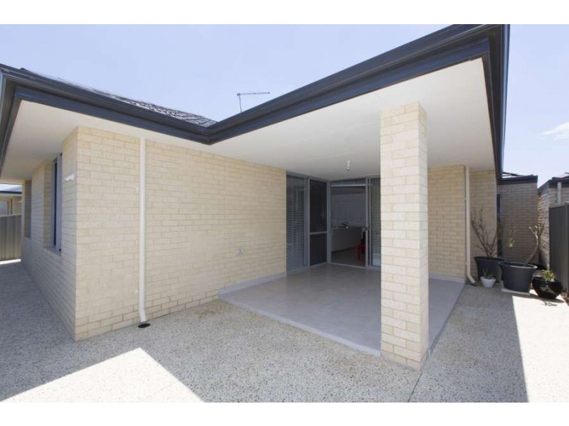 11 Bindarri Grove, Wandi WA 6167