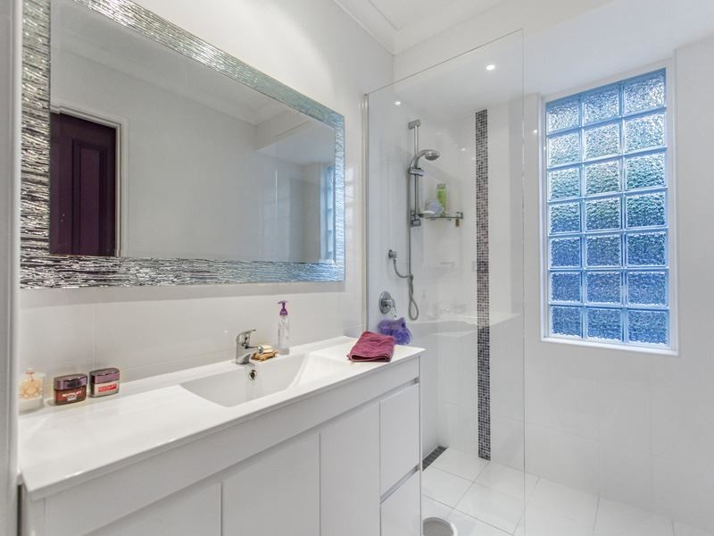 1 Manitoba Place, Success WA 6164