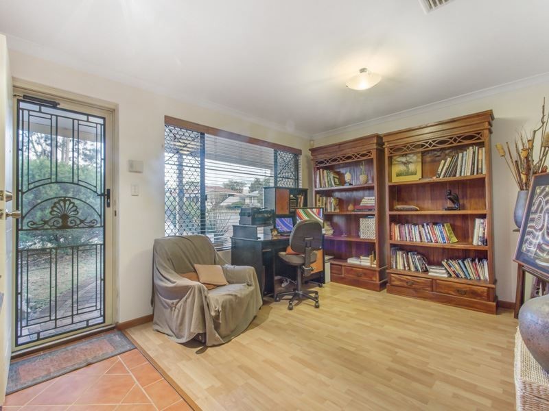 1 Manitoba Place, Success WA 6164