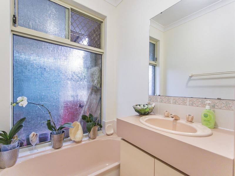 1 Manitoba Place, Success WA 6164