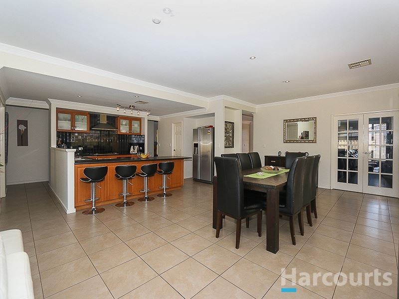 7 Elemi Bend, Atwell WA 6164