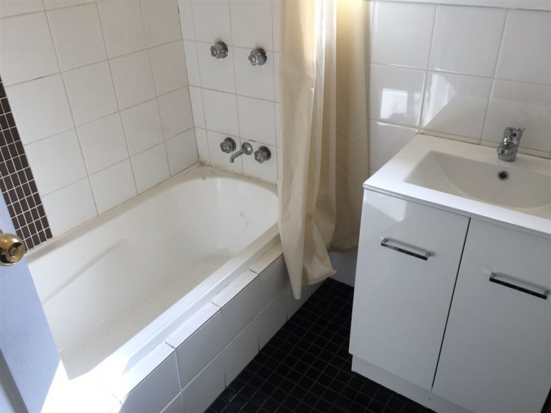 44 Cowcher Way East, Medina WA 6167