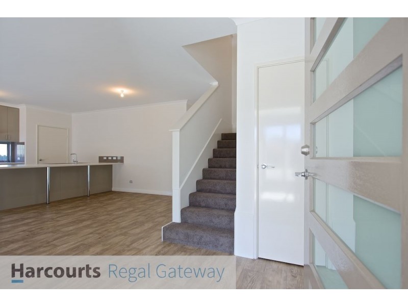 24 Galipo Loop, Coogee WA 6166