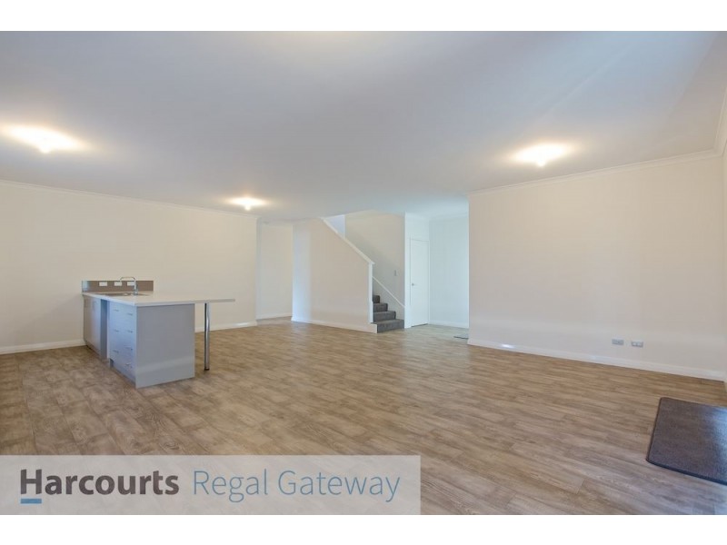 24 Galipo Loop, Coogee WA 6166