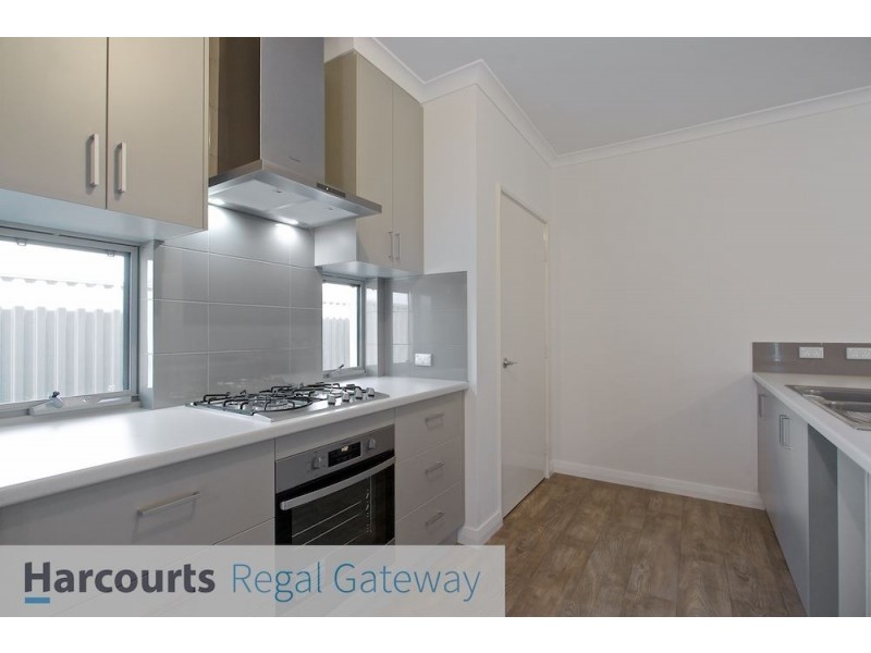 24 Galipo Loop, Coogee WA 6166