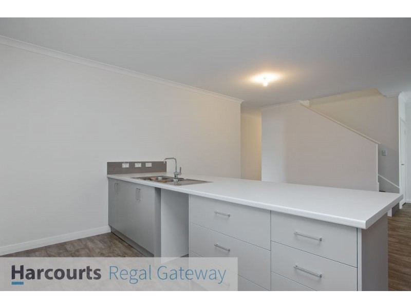24 Galipo Loop, Coogee WA 6166