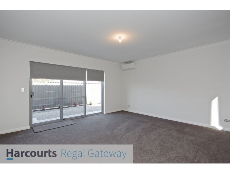 24 Galipo Loop, Coogee WA 6166