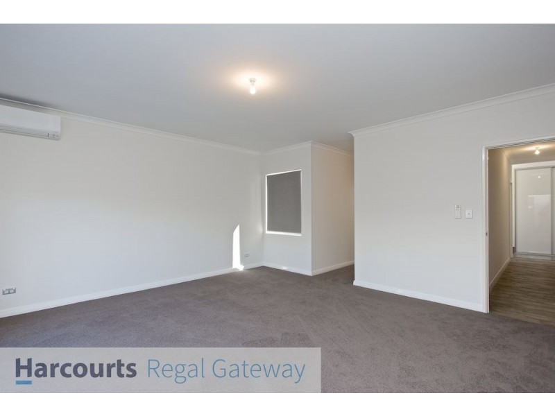 24 Galipo Loop, Coogee WA 6166