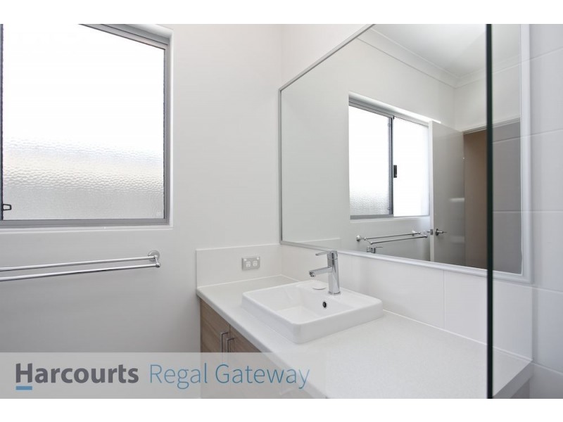 24 Galipo Loop, Coogee WA 6166