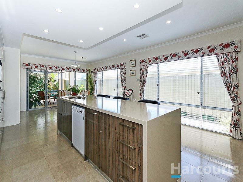 5 Fortis Pass, Wandi WA 6167