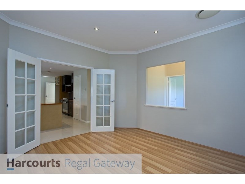 25 Savannah Circuit, Success WA 6164