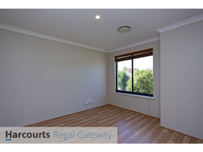 25 Savannah Circuit, Success WA 6164