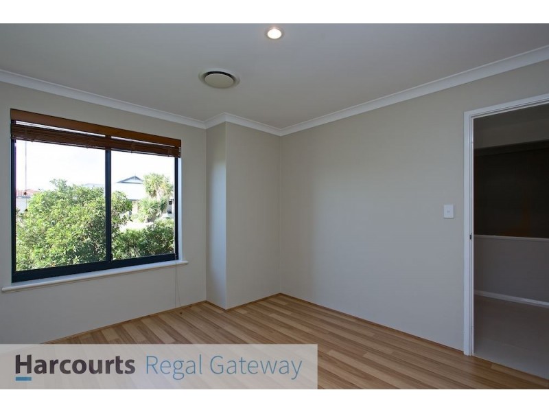 25 Savannah Circuit, Success WA 6164