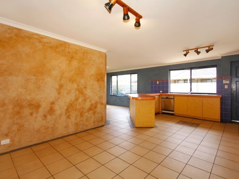 8 Quong Place, Atwell WA 6164
