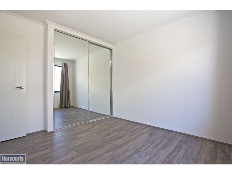 4 McIntosh Street, Hammond Park WA 6164