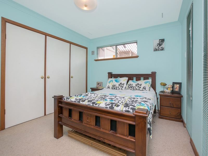 25 Davies Crescent, Kardinya WA 6163