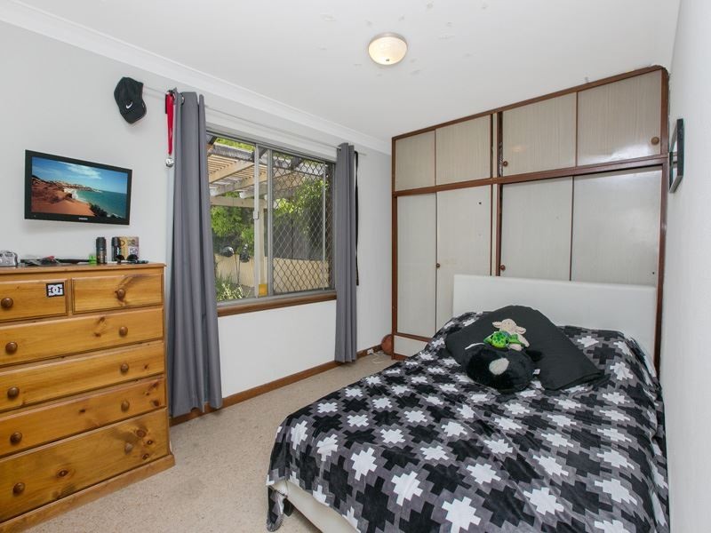 25 Davies Crescent, Kardinya WA 6163