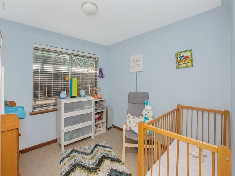 25 Davies Crescent, Kardinya WA 6163