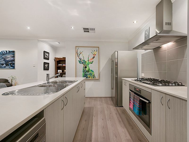 56 Bellingham Road, Hammond Park WA 6164