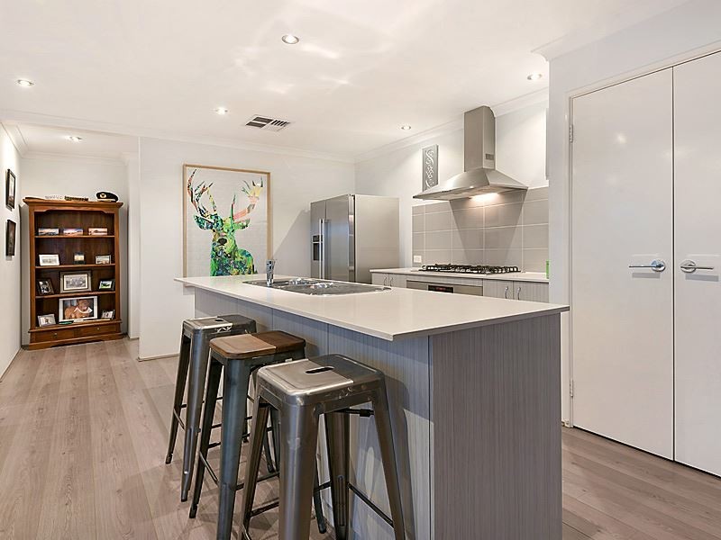 56 Bellingham Road, Hammond Park WA 6164