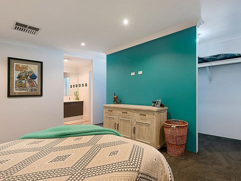 56 Bellingham Road, Hammond Park WA 6164