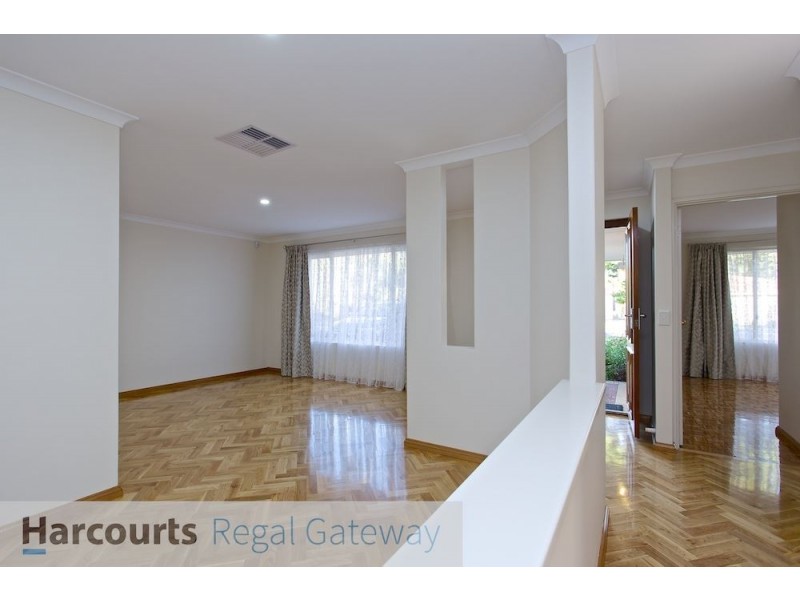 9 Naylor Close, Atwell WA 6164