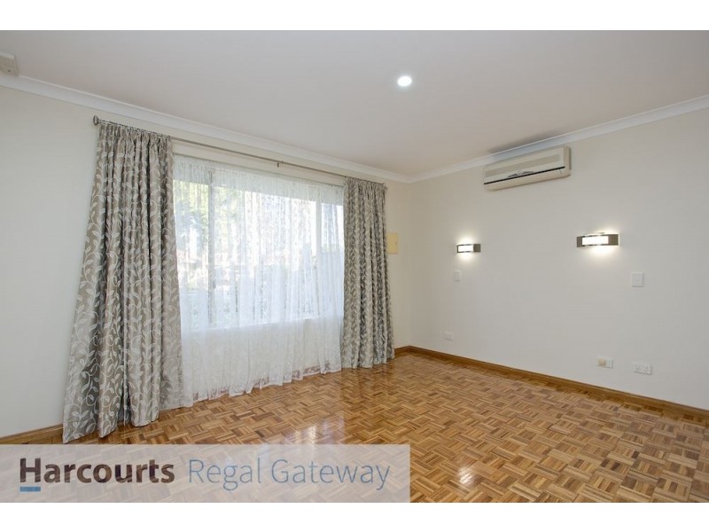 9 Naylor Close, Atwell WA 6164