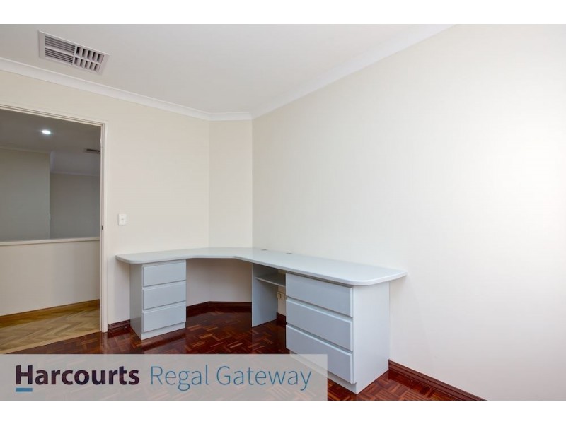 9 Naylor Close, Atwell WA 6164