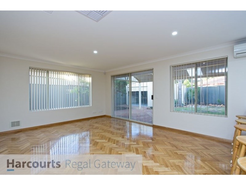 9 Naylor Close, Atwell WA 6164