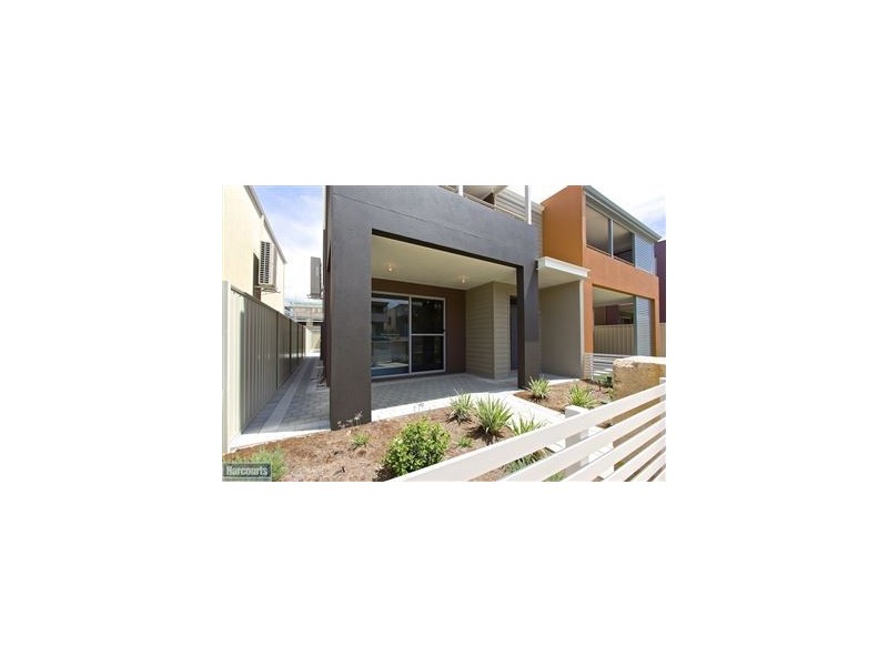 17 Affable Way, Atwell WA 6164